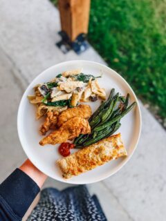 cookweek pics I never shared pt. 2 👩🏻‍🍳👉🏻

still thinking about this creamy cheesy spinach and mushroom penne pasta dish🤤 

fluffy cornbread + honey butter 🍯

the BEST low country boil 🦐🌽🧈

the secret is the right spices and drizzling with an herbed garlic butter when serving.
So incredibly delicious!

my sourdough started ran away from me 🏃🏻‍♀️🪣

pita pockets where only a few pocketed 

(still trying to figure out why🤨)

cheesy stuffed beef pita pockets

with fresh corn and cucumber slaw

the best sourdough apple fritters + salted caramel 

these are made with starter, apples, sweetener, leavener, and spices. They’re so delicious no one would ever know they’re healthy!

classic creamy cabbage borscht + potato knedel, sour cream, and dill

making the best chewy and cheesy breadsticks to serve alongside lasagna

oven grilled bbq chicken

pork ‘n pepper Asian dish

saturday brunch for the community because we butchered ducks that day 🥐🍳🥑

southwest salad + a creamy homemade avo lime ranch dressing